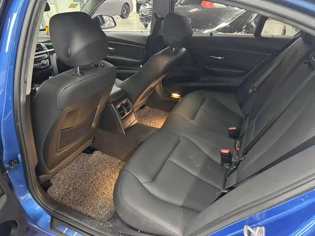 BMW 3 Series — миниатюра 7
