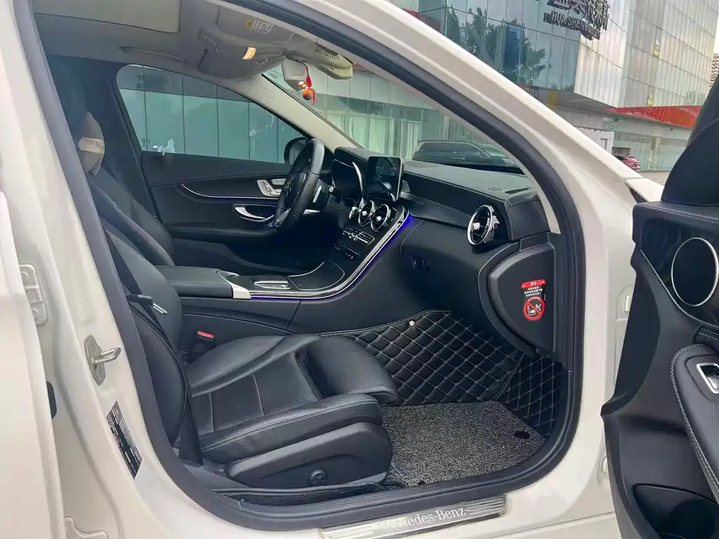 Mercedes-Benz C-Class — миниатюра 10