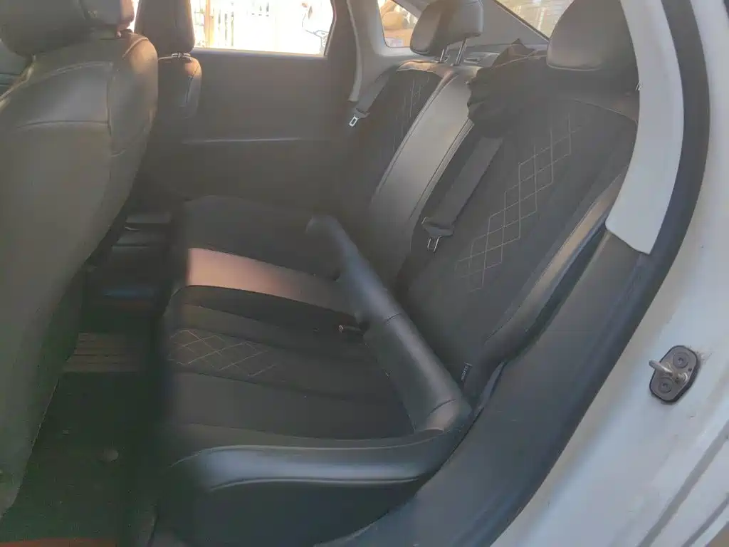 Peugeot 308 — миниатюра 18