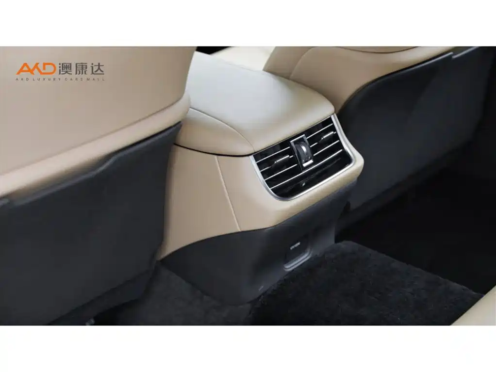 Lexus LS — миниатюра 9