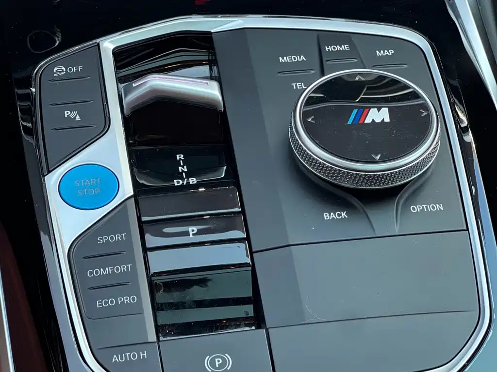 BMW i3 — миниатюра 12