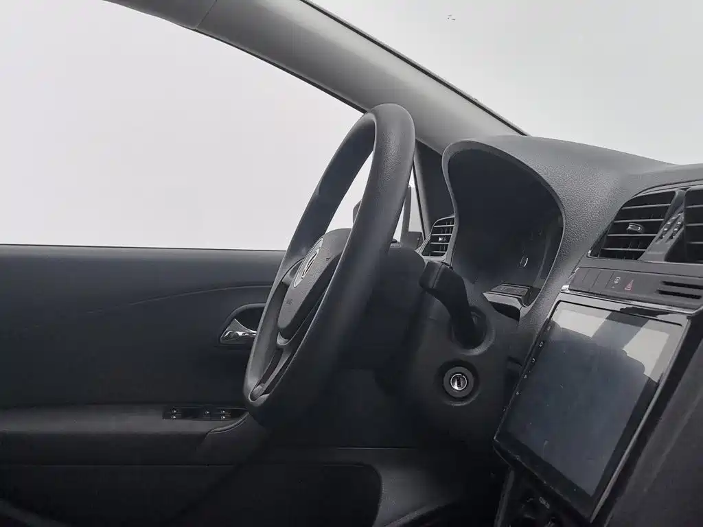 Volkswagen Polo — миниатюра 22