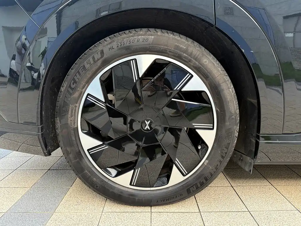 XPeng X9 — миниатюра 13
