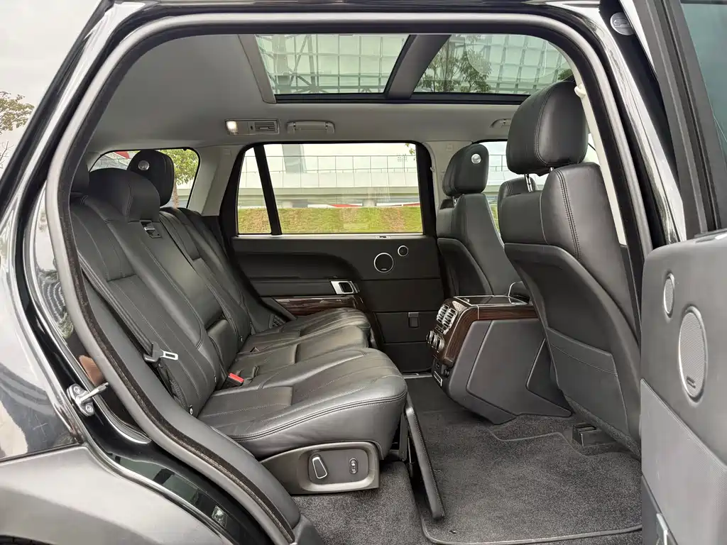 Land Rover Range Rover — миниатюра 14