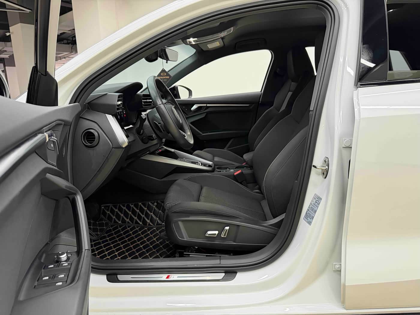 Audi A3 1.4 л 2022 г. Белый, пробег 38000 км