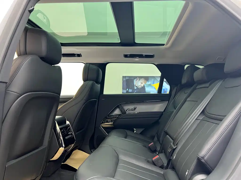 Land Rover Range Rover Sport 2024 400PS Dynamic SE