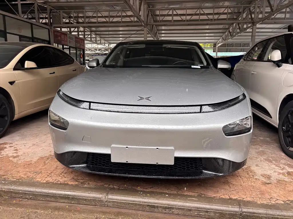 XPeng P7 — миниатюра 2