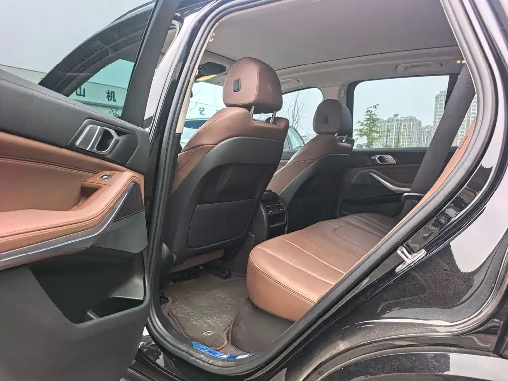 BMW X5 (Import) — миниатюра 8