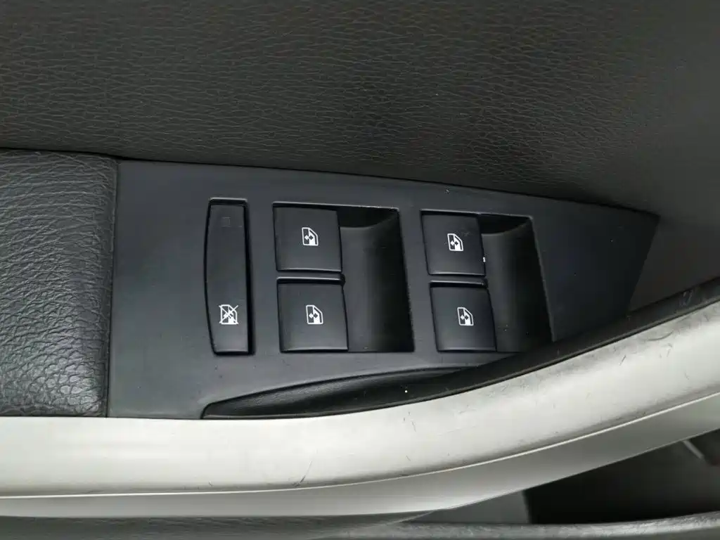 Buick Excelle — миниатюра 9