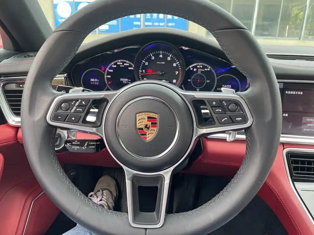 Porsche Panamera — миниатюра 8