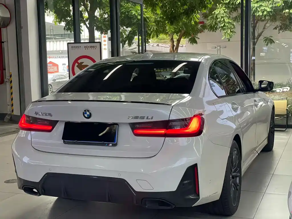 BMW 3 Series — миниатюра 3