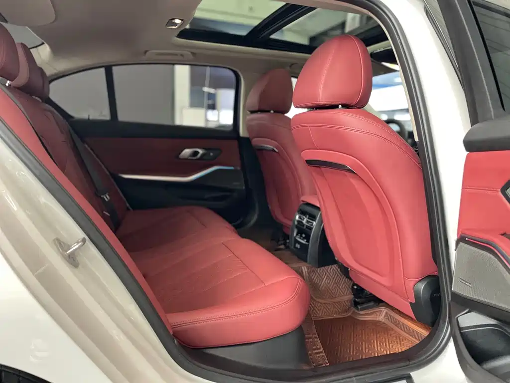 BMW 3 Series — миниатюра 18