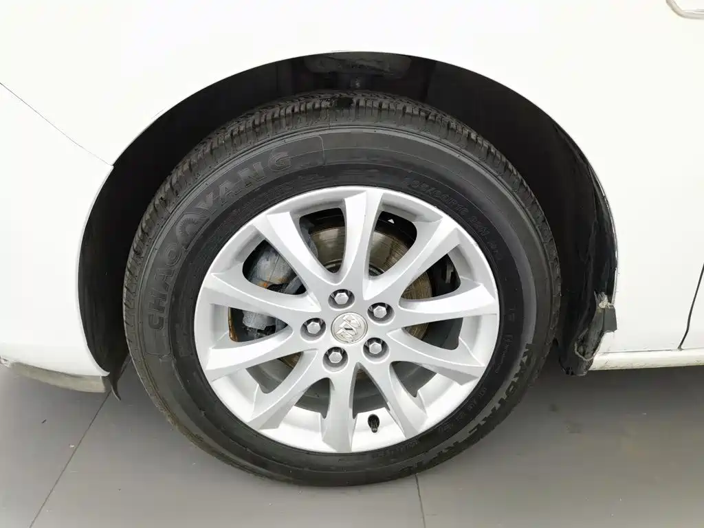 Buick Excelle — миниатюра 17