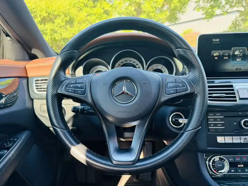 Mercedes-Benz CLS — миниатюра 8