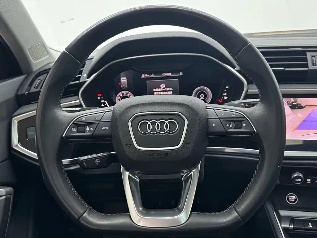 Audi Q3 — миниатюра 11