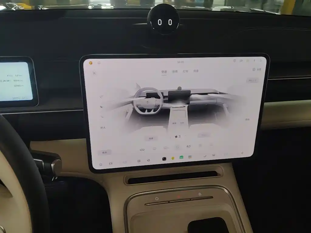NIO EC6 — миниатюра 13