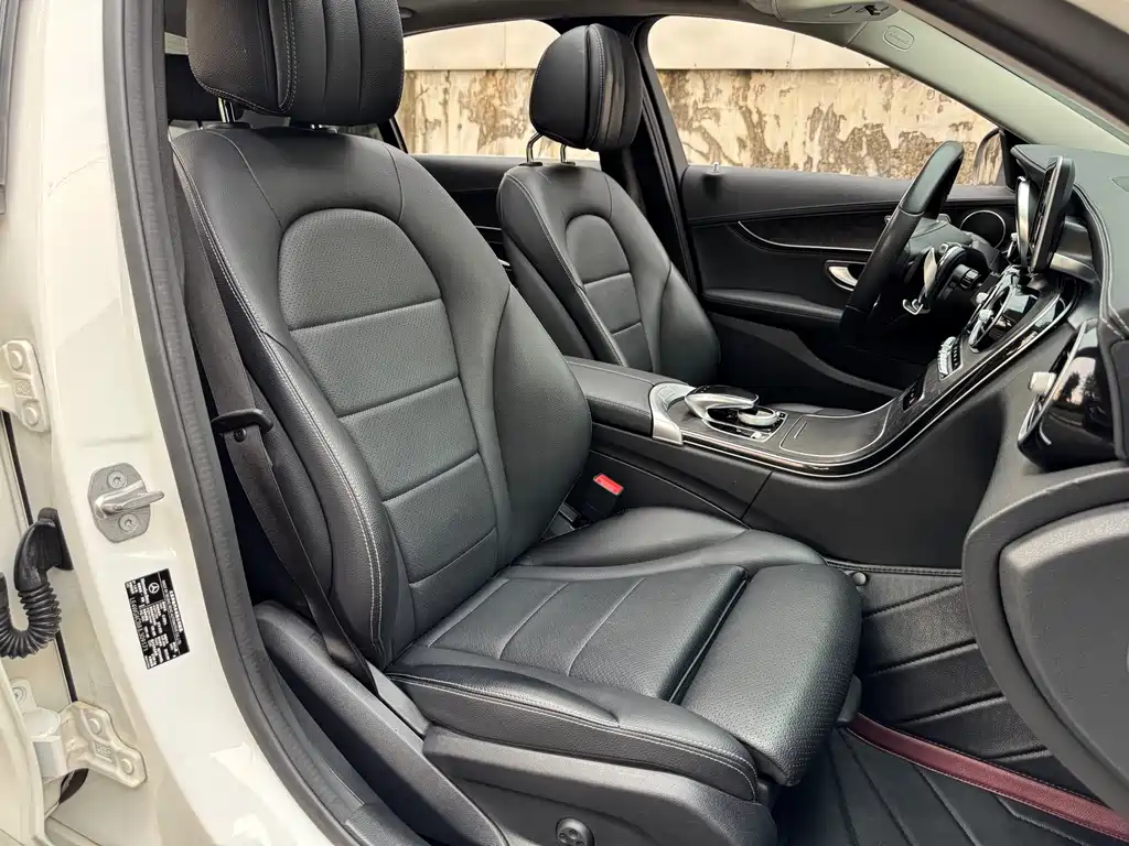 Mercedes-Benz C-Class — миниатюра 10