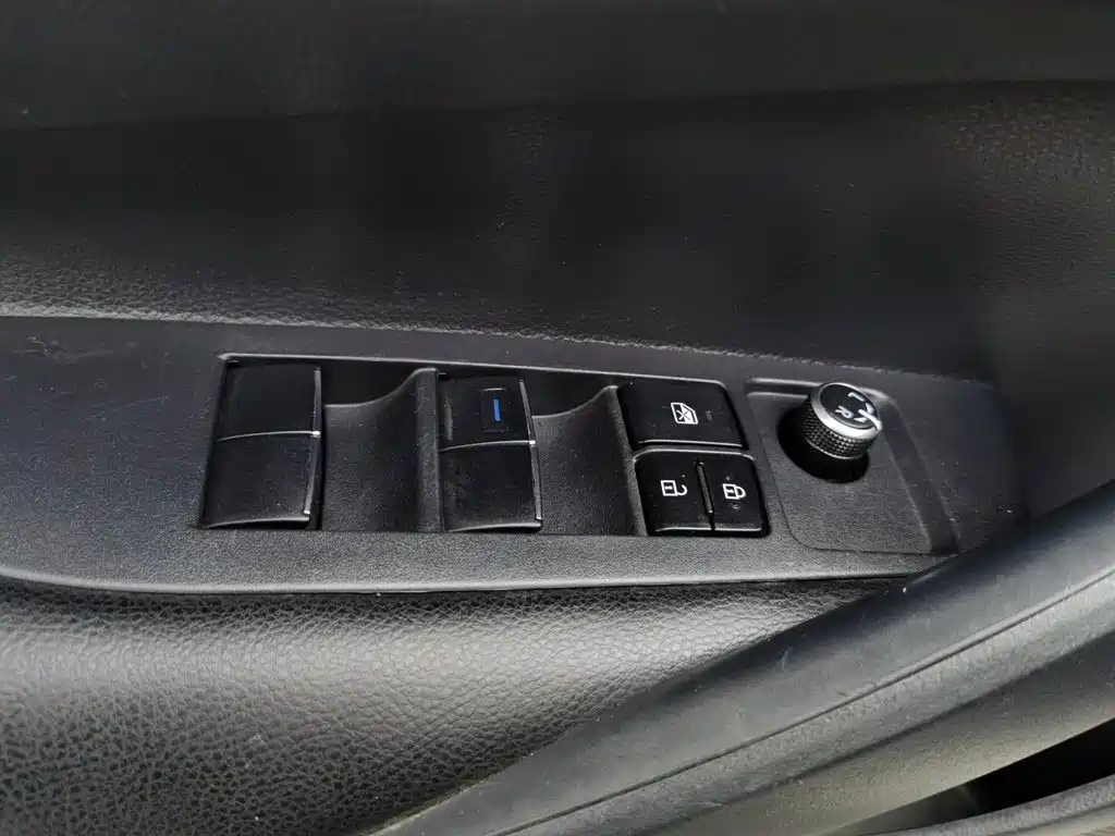 Toyota Corolla — миниатюра 9