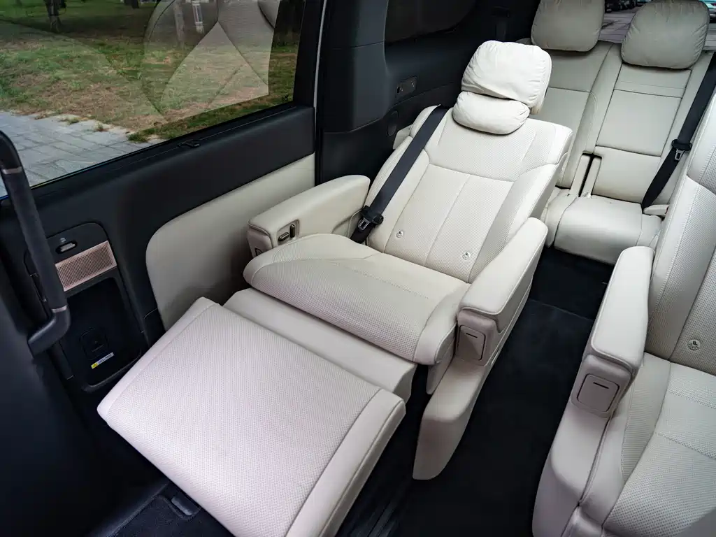 Li Auto Li MEGA — миниатюра 15