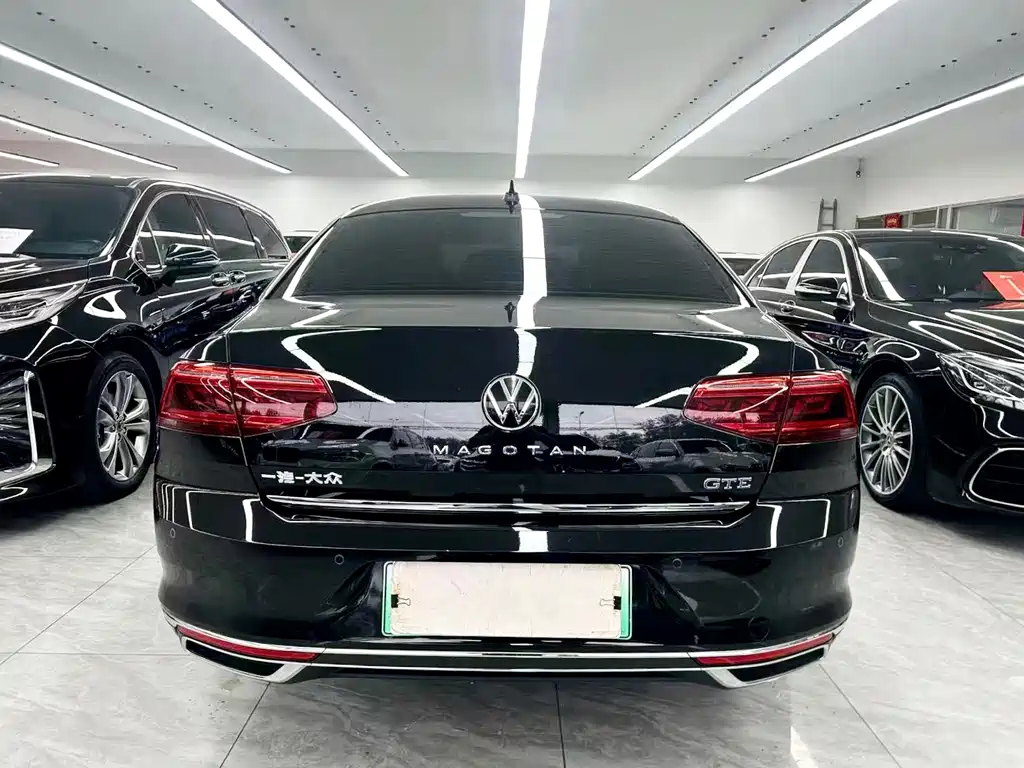 Volkswagen Magotan PHEV — миниатюра 5