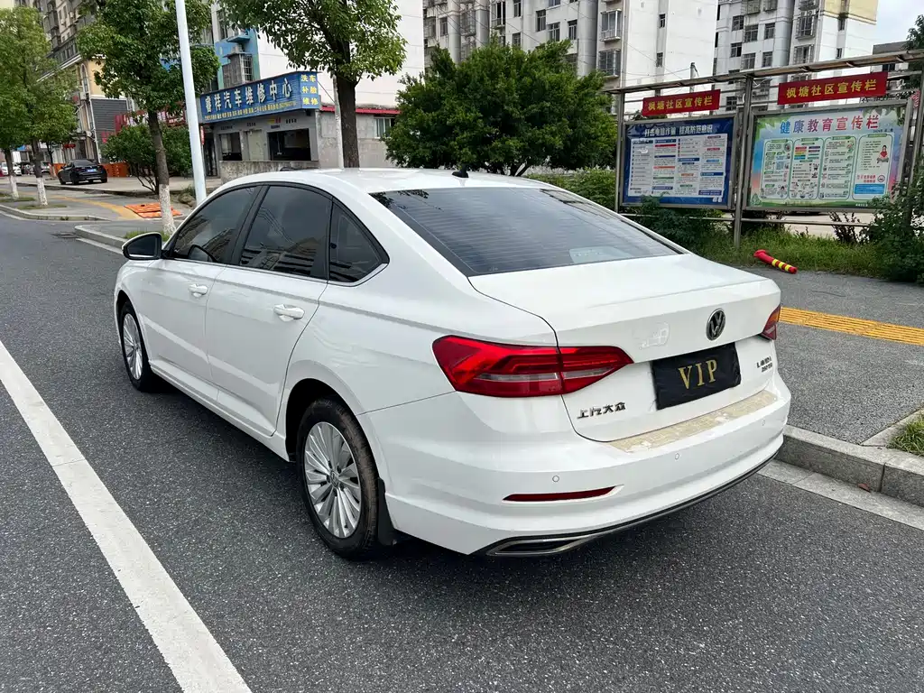 Volkswagen Lavida — миниатюра 8
