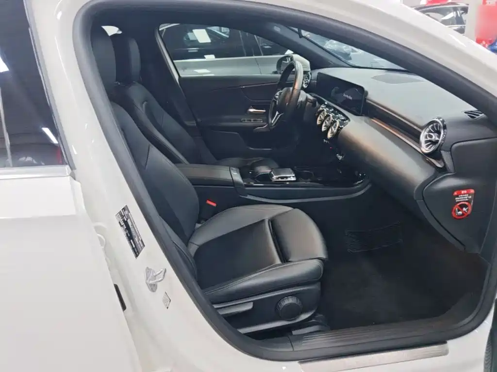 Mercedes-Benz A-Class (Import) — миниатюра 25