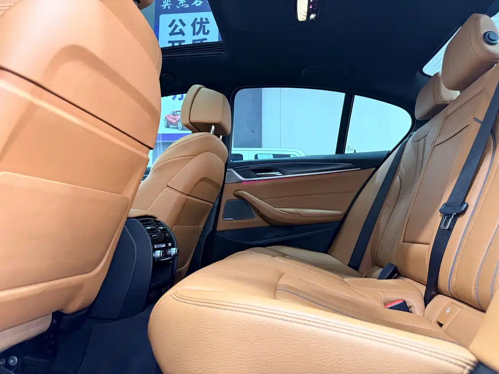 BMW 5 Series (Import) — миниатюра 6