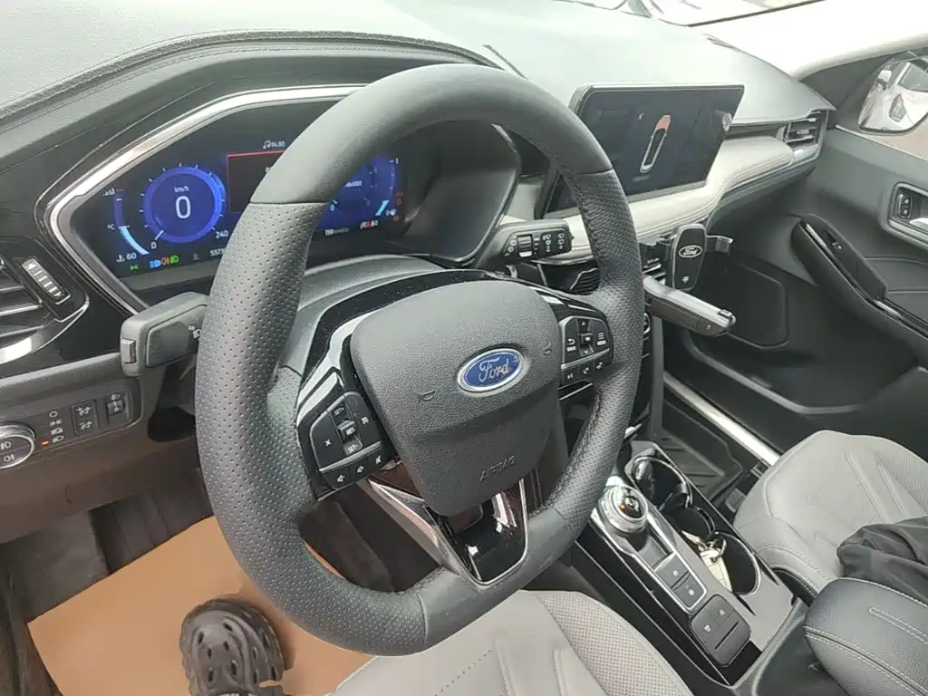 Ford Escape — миниатюра 11