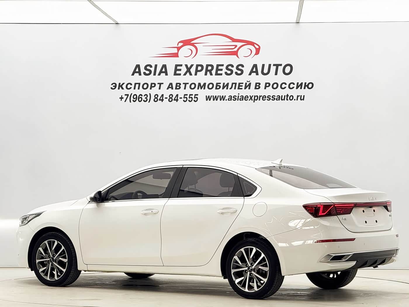 Kia K3 1.5 л 2021 г. Белый, пробег 34000 км