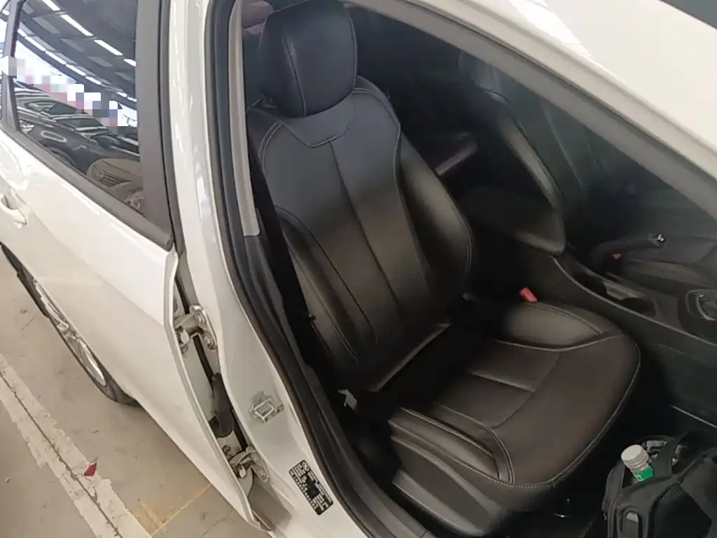 Buick Excelle — миниатюра 25