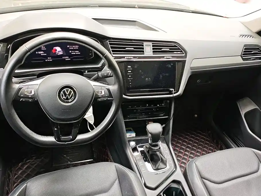 Volkswagen Tiguan L PHEV — миниатюра 12