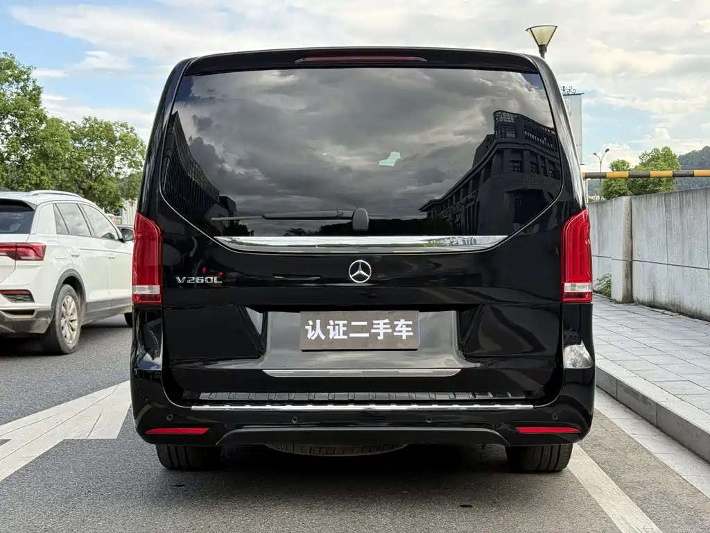 Mercedes-Benz V-Class — миниатюра 5