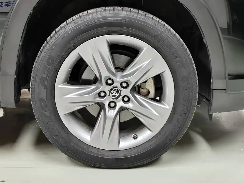 Toyota Highlander — миниатюра 20
