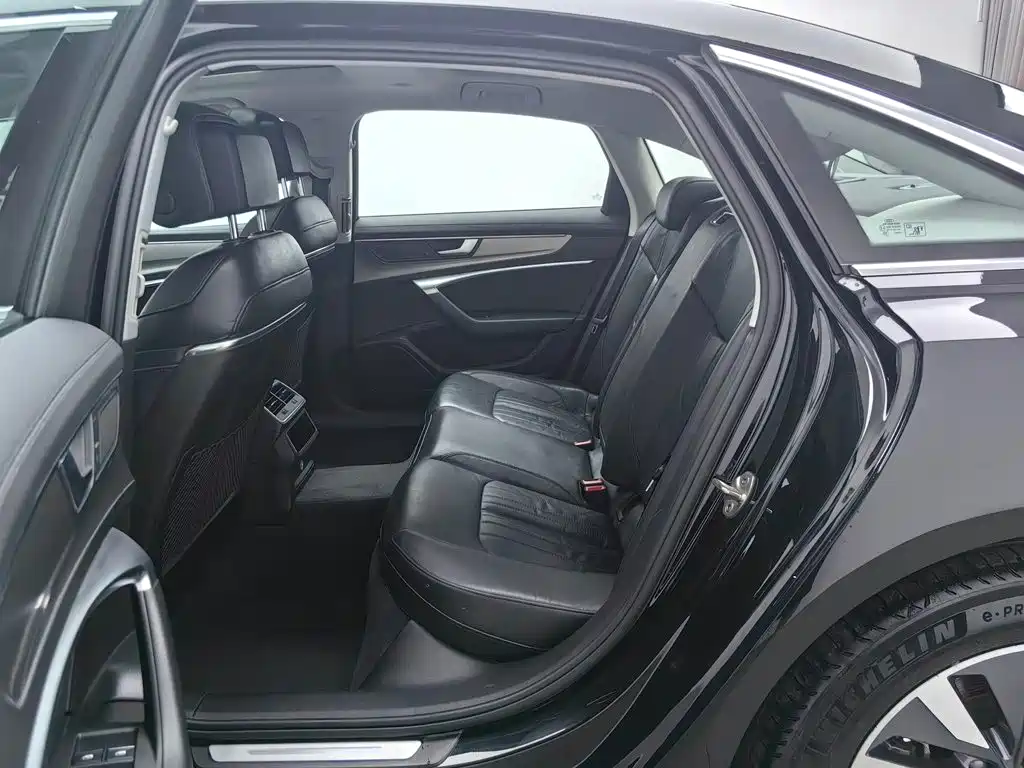 Audi A6L — миниатюра 8