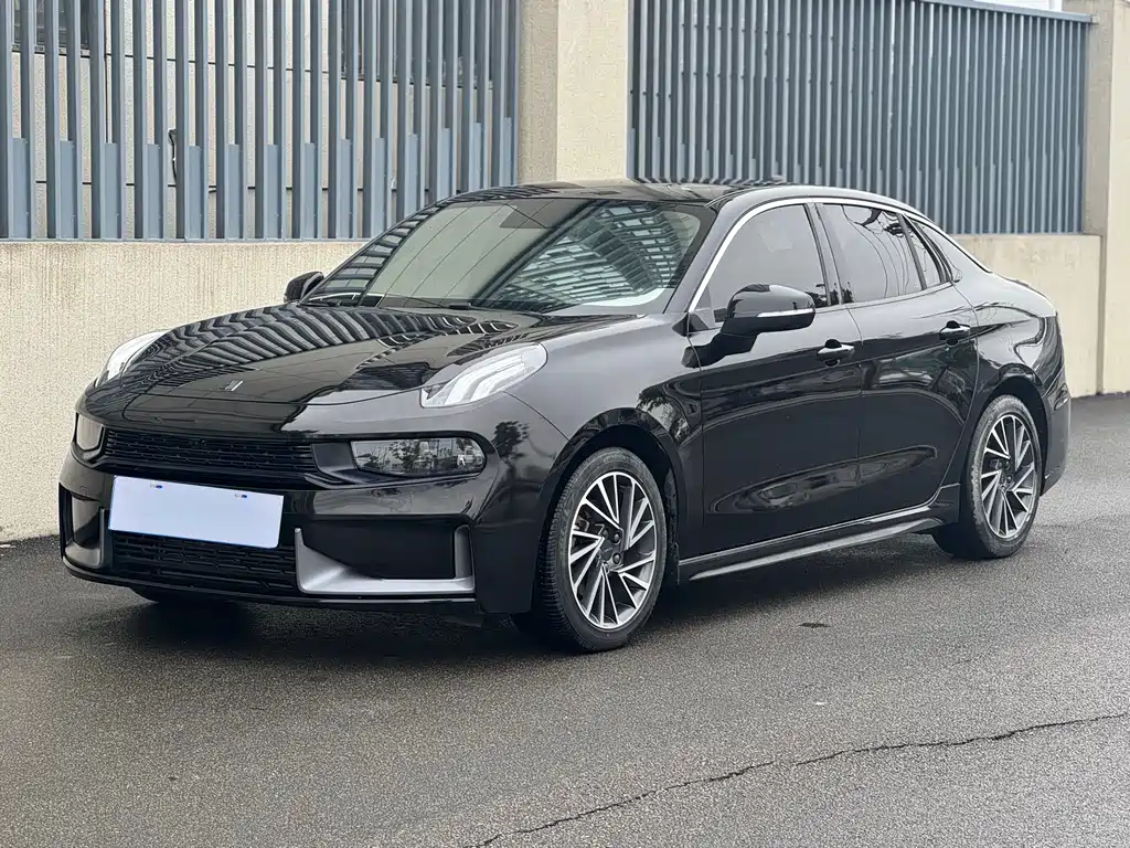 Lynk & Co 03 2022