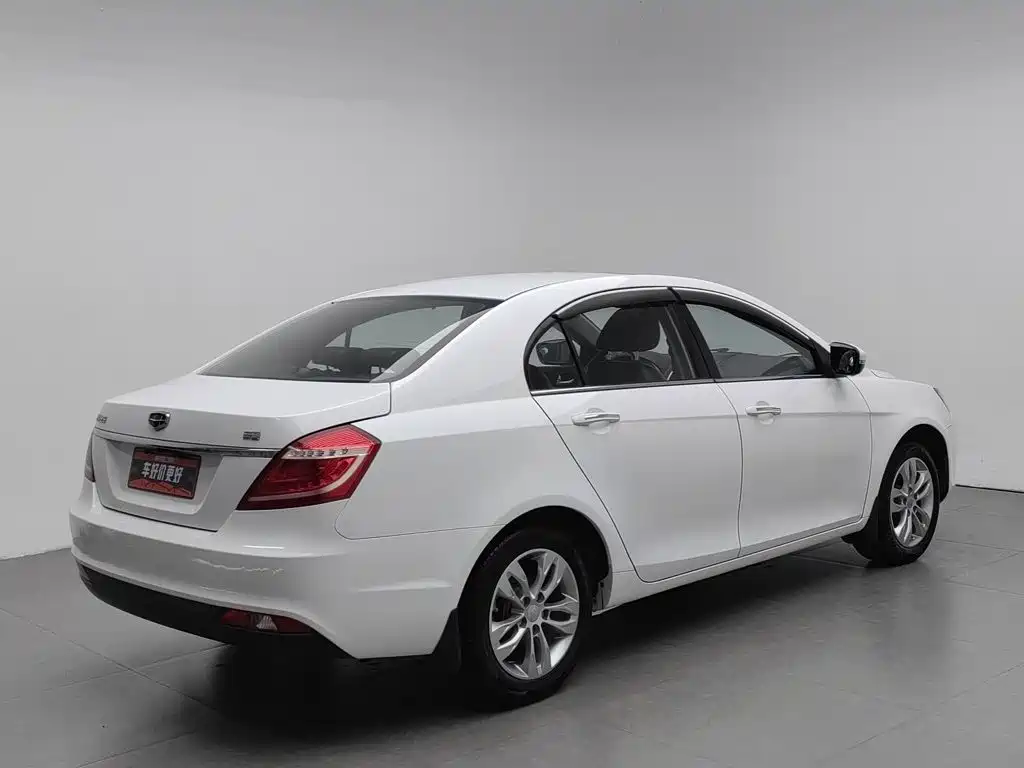 Geely Emgrand — миниатюра 2