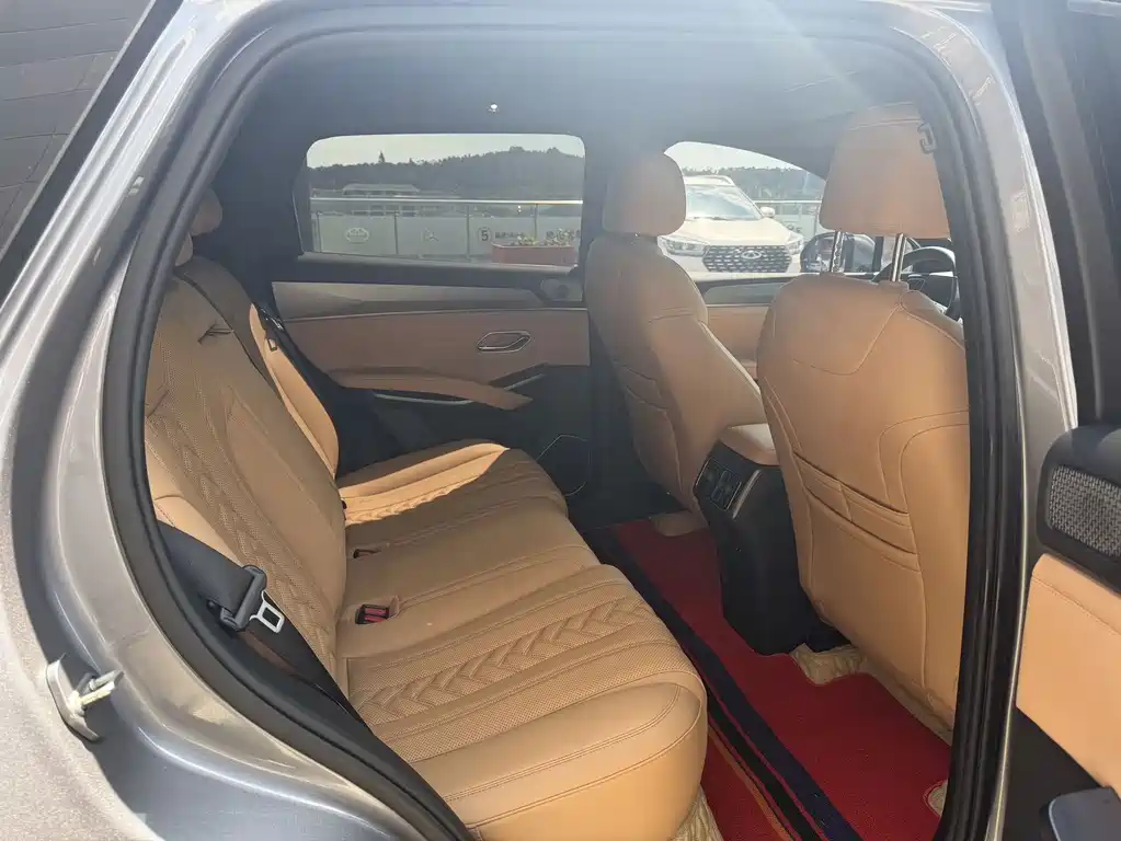 BYD L DM-i — миниатюра 9