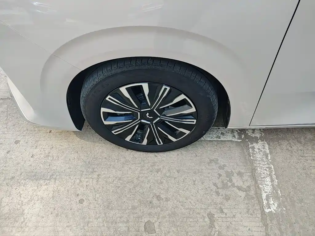 Wuling Xingguang 730 New Energy — миниатюра 23