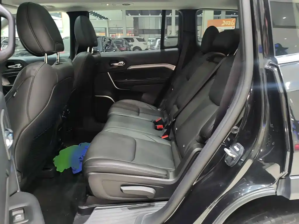 Jeep Grand Commander — миниатюра 17
