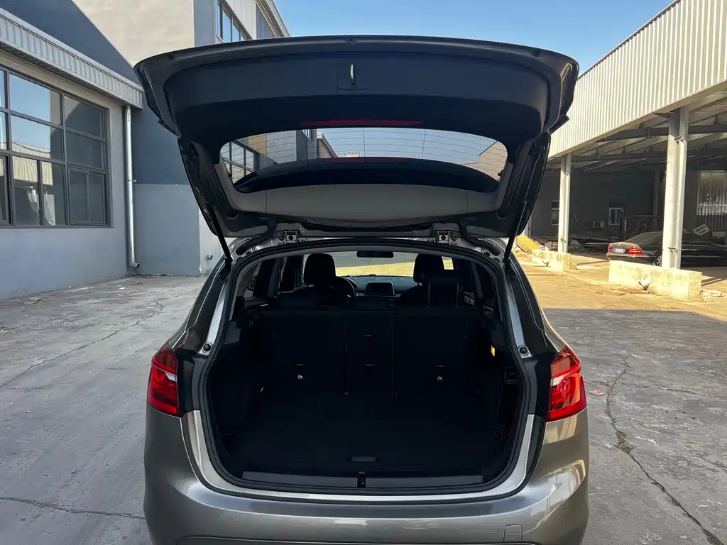 BMW 2 SERIES STATION WAGON