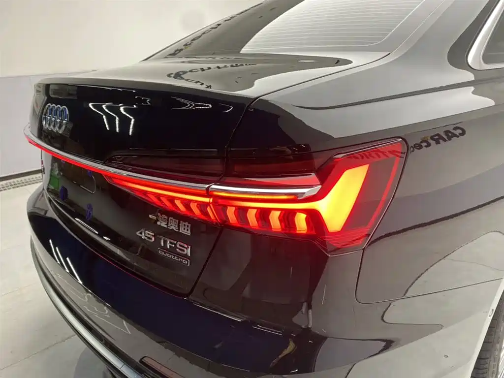 Audi A6L 2024 45 TFSI quattro Premium