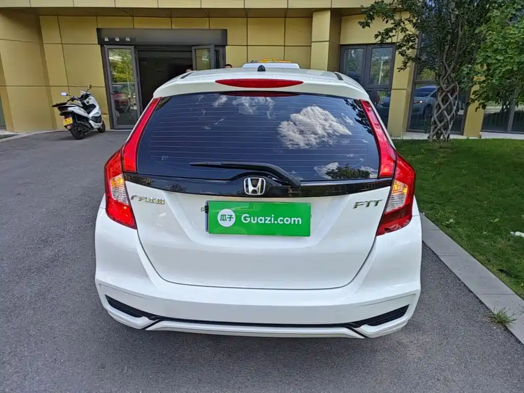 Honda Fit — миниатюра 6