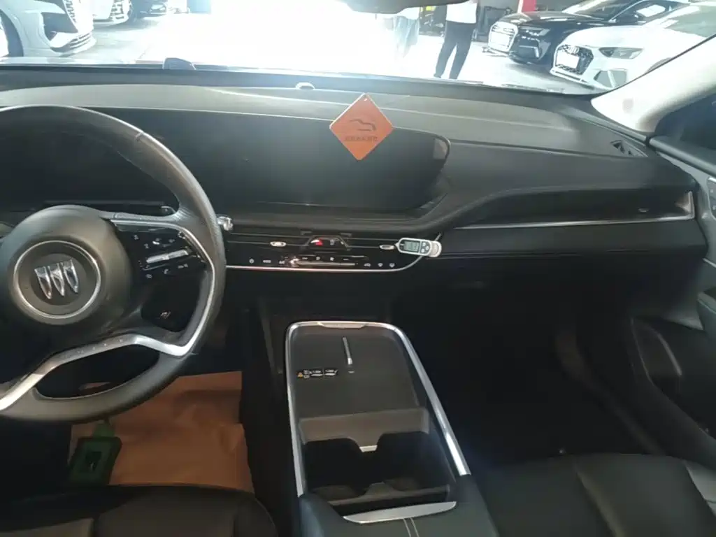 Buick LaCrosse — миниатюра 13