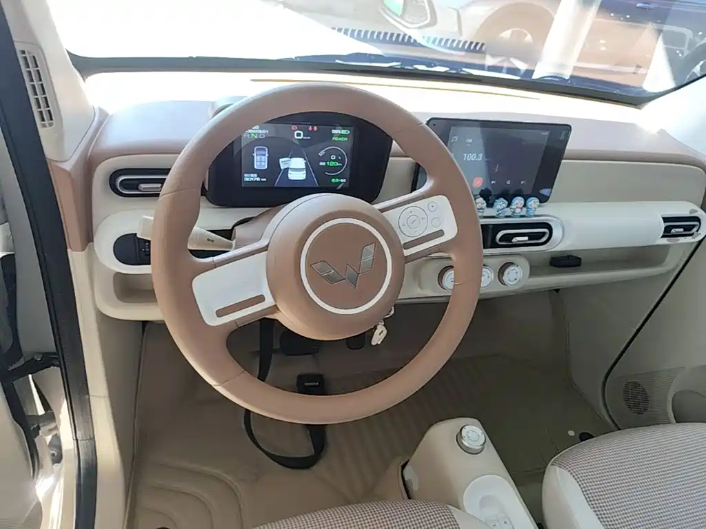Wuling MINIEV — миниатюра 11
