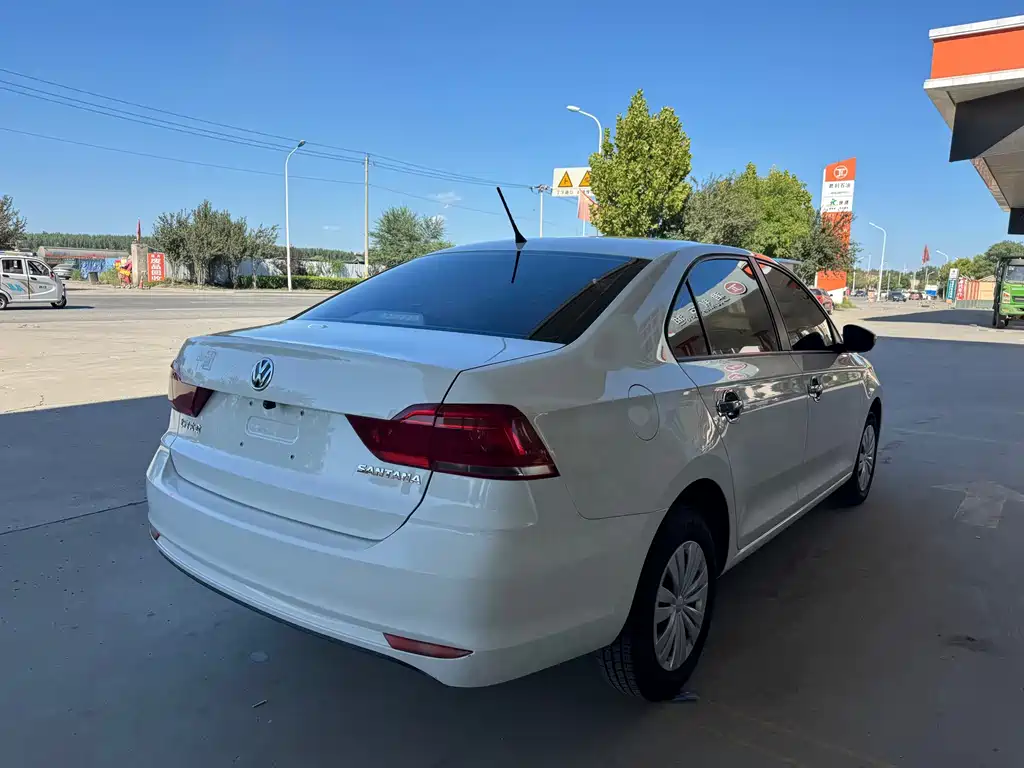 Volkswagen Santana — миниатюра 18