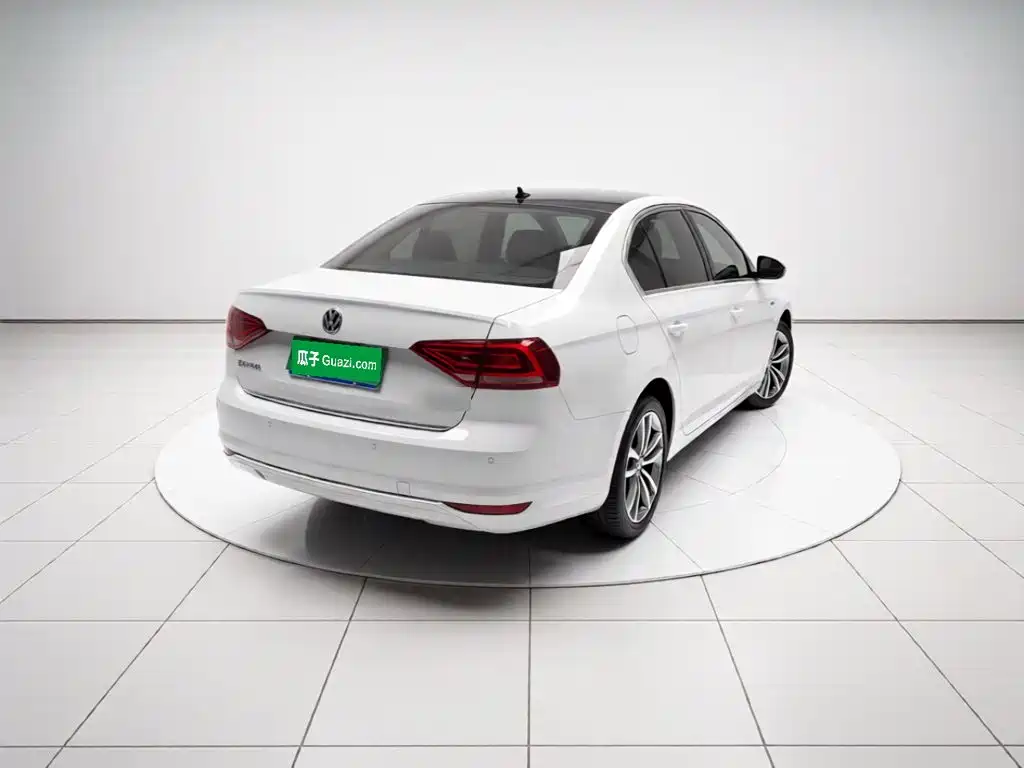 Volkswagen Lavida — миниатюра 4