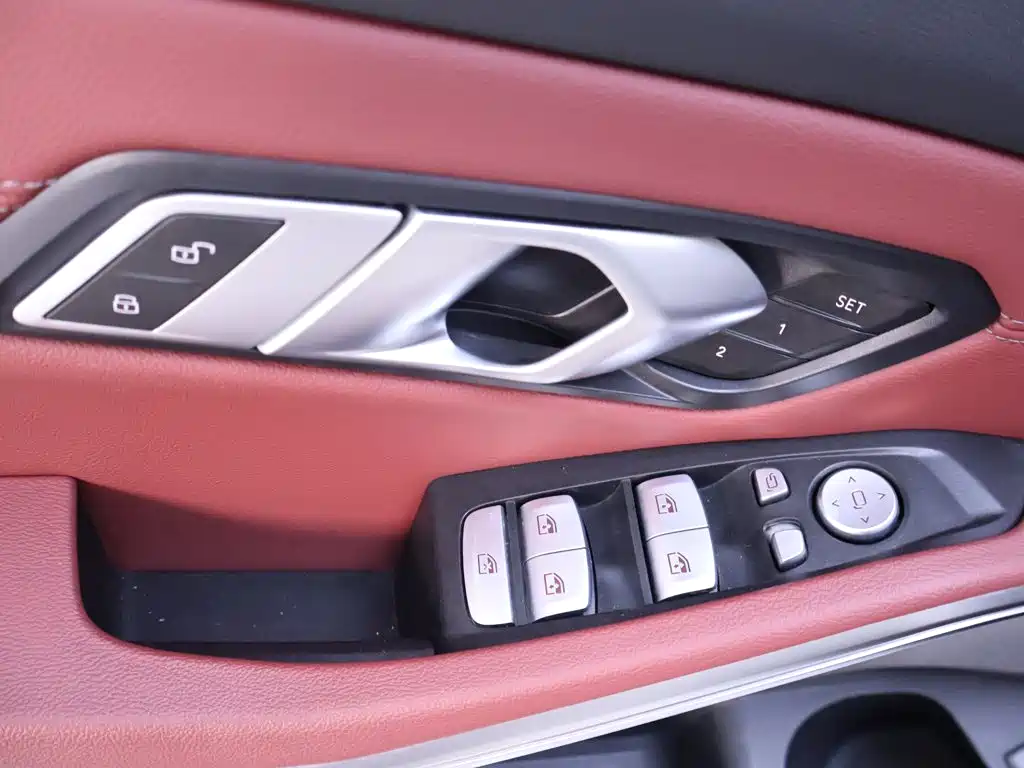 BMW 3 Series — миниатюра 17