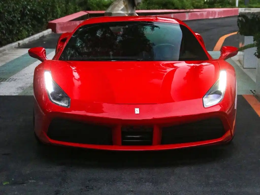 Ferrari 488 — миниатюра 2
