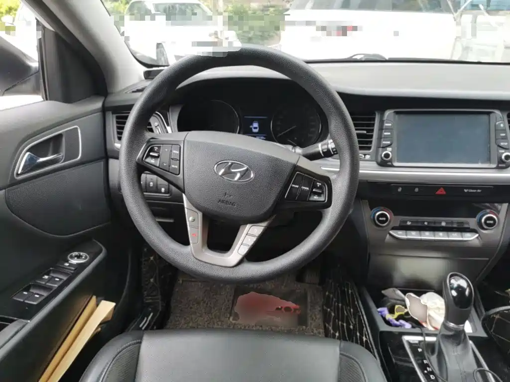 Hyundai Mistra — миниатюра 11
