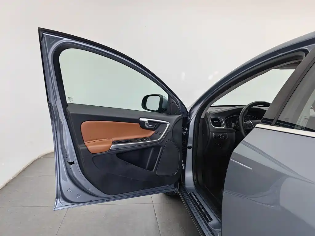 Volvo S60 — миниатюра 8